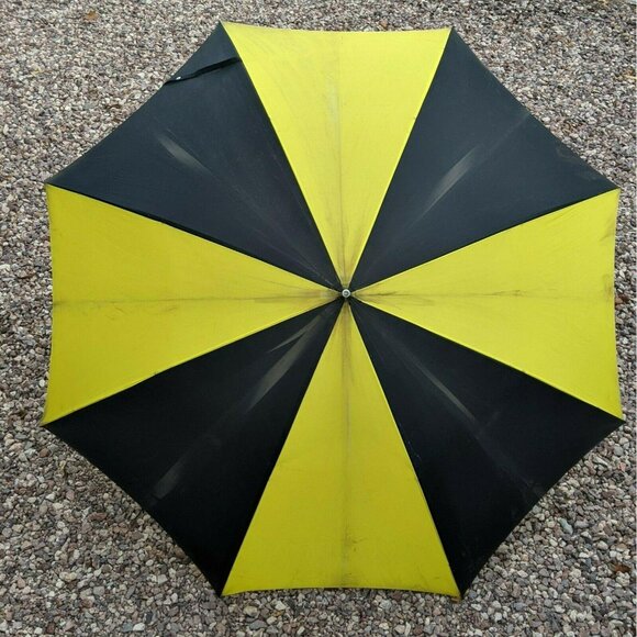 Vintage Black & Yellow Panel Umbrella With Rubber Handle - Picture 2 of 8